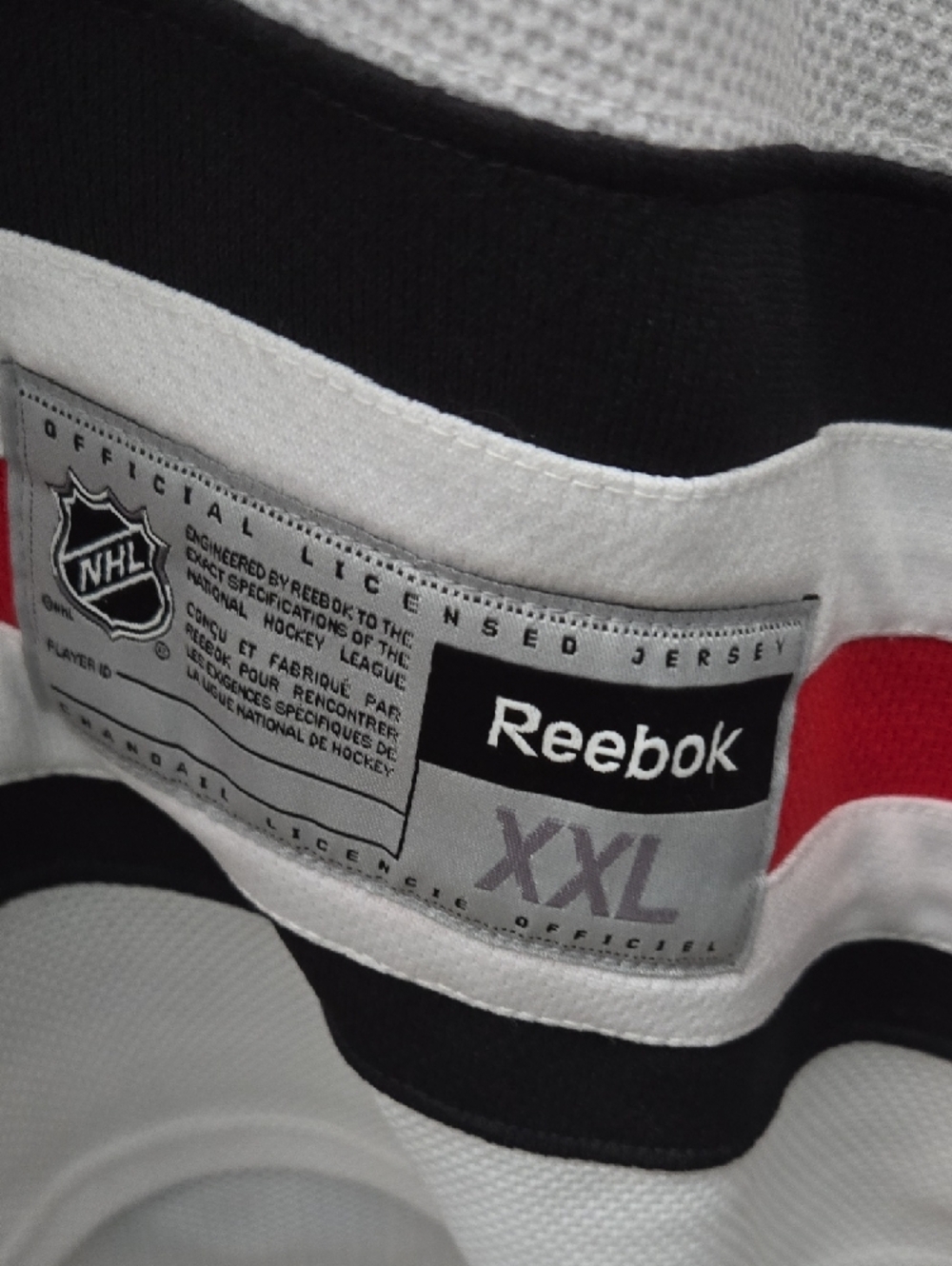 Reebok White Black & Red Chicago Blackhawks Corey Crawford #50 Hockey Jersey - Picture 3 of 3
